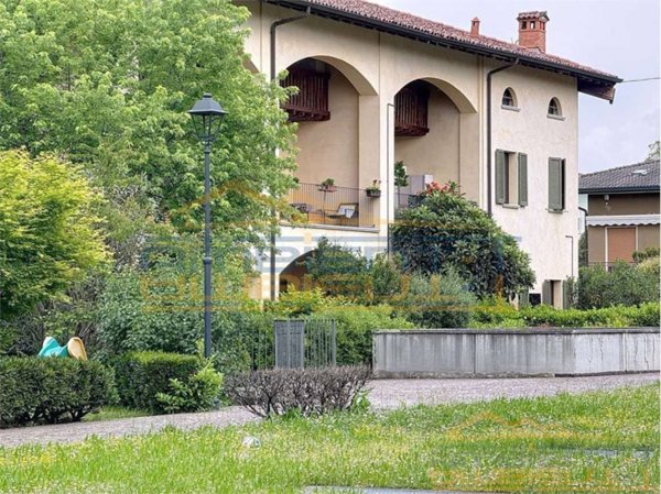 appartamento in vendita ad Osnago