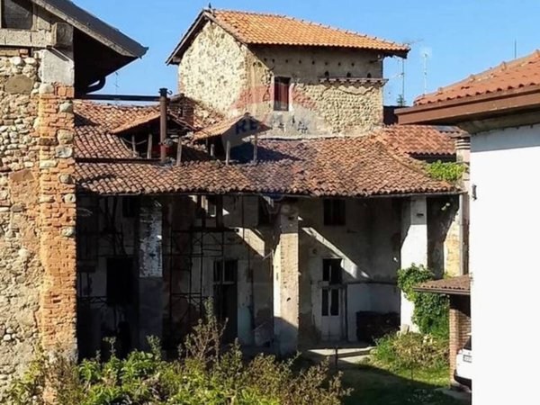 casale in vendita ad Osnago