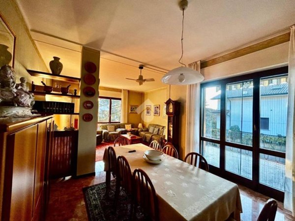 casa indipendente in vendita ad Osnago in zona Canova