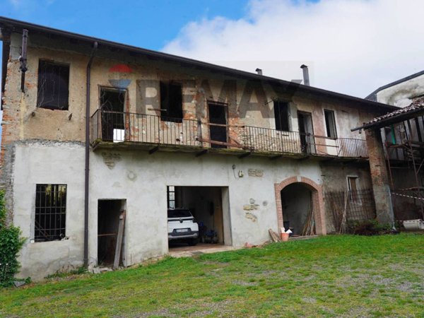 casale in vendita ad Osnago