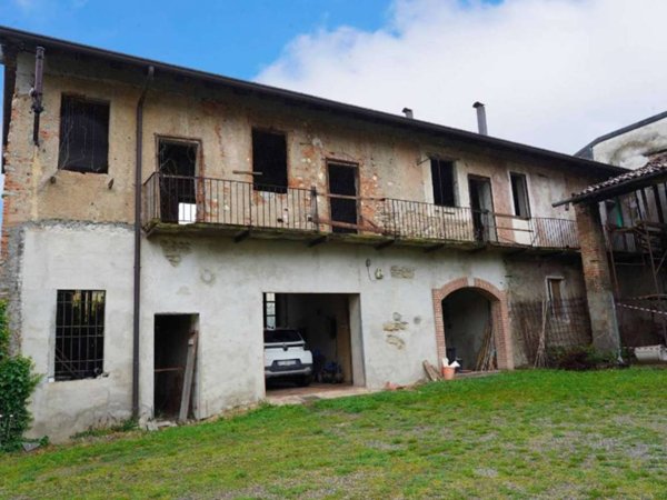 casa indipendente in vendita ad Osnago in zona Canova