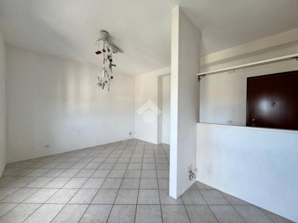appartamento in vendita ad Osnago in zona Canova