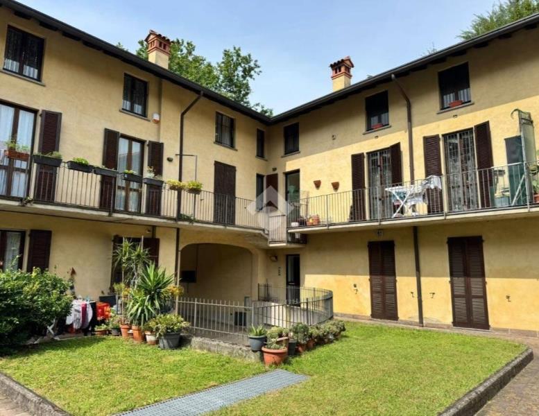 appartamento in vendita ad Osnago in zona Canova