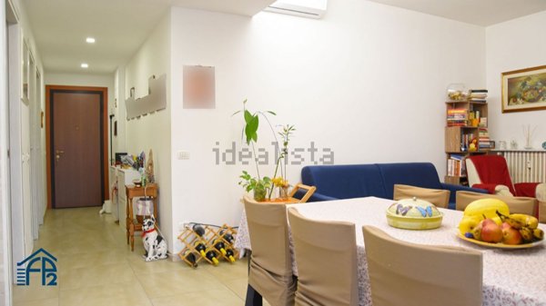 appartamento in vendita ad Osnago in zona Canova