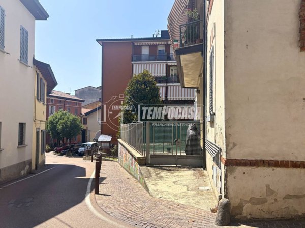 appartamento in vendita ad Osnago in zona Canova