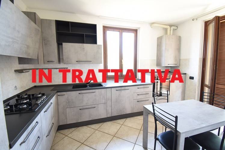 appartamento in vendita ad Osnago in zona Canova