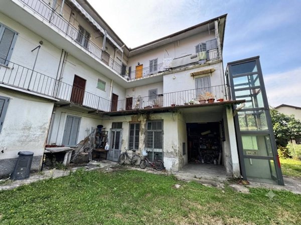 appartamento in vendita ad Osnago in zona Canova