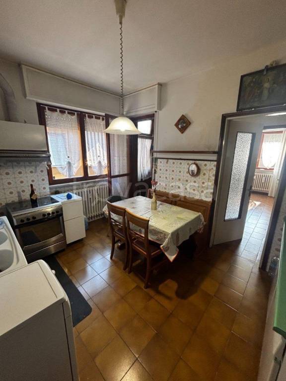 appartamento in vendita ad Osnago in zona Canova