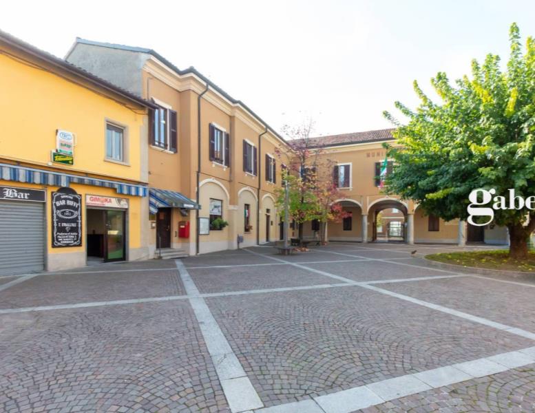 negozio in vendita a Paderno d'Adda