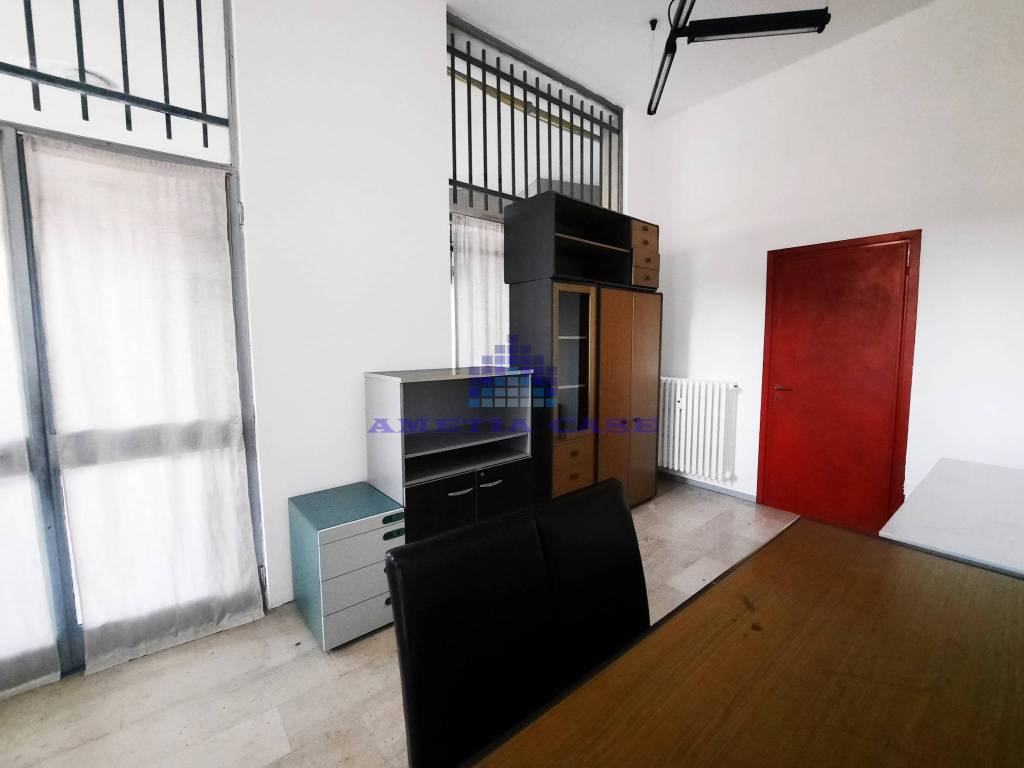 ufficio in vendita a Paderno d'Adda