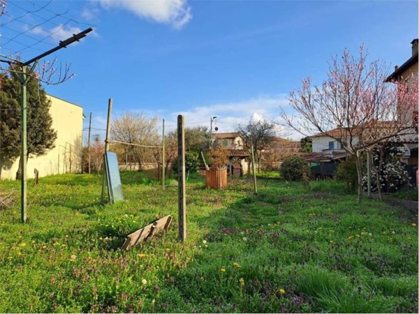 terreno edificabile in vendita a Paderno d'Adda