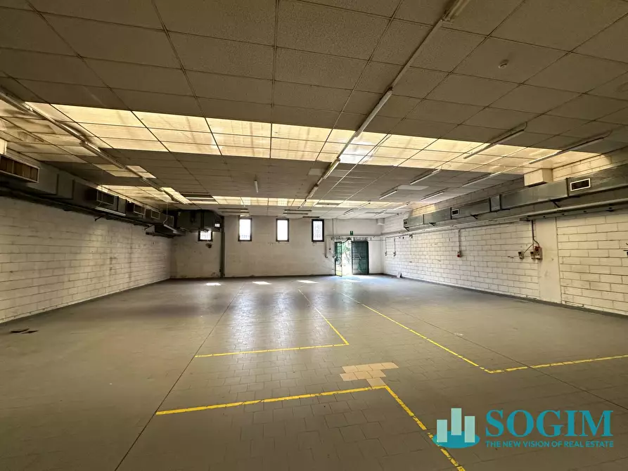 capannone in vendita a Paderno d'Adda