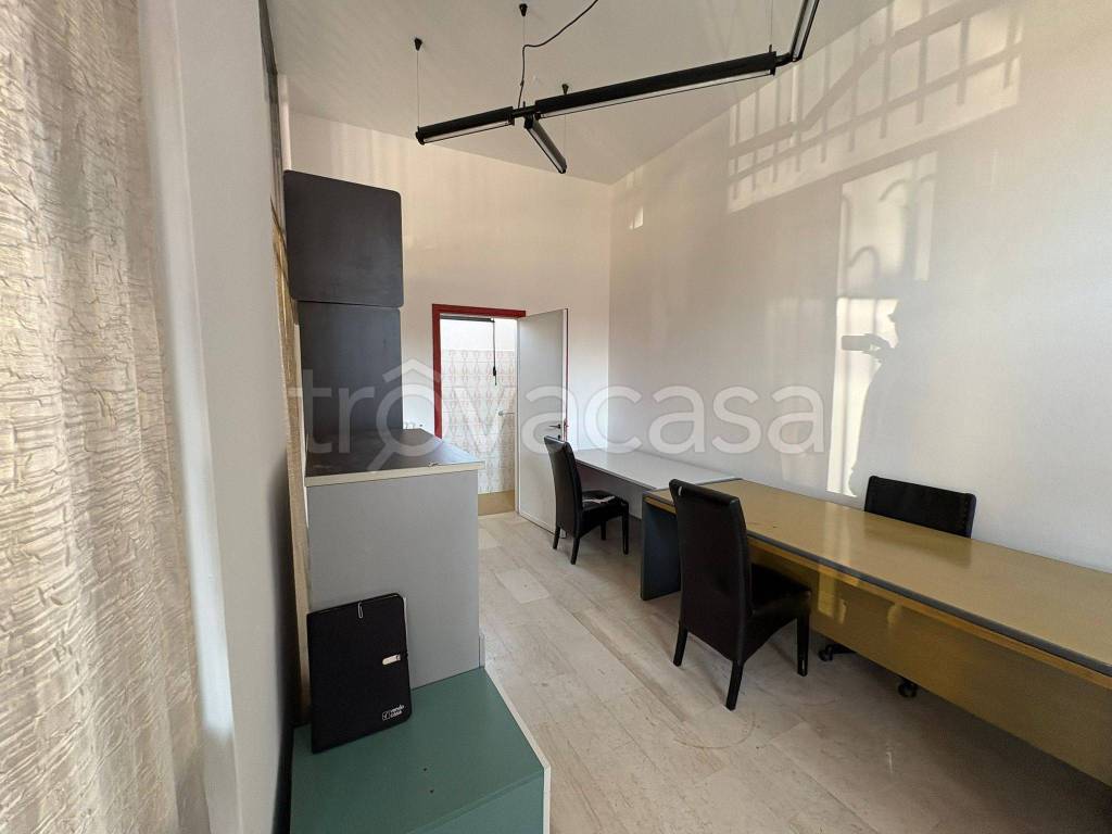 ufficio in vendita a Paderno d'Adda