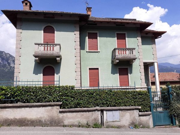 casa indipendente in vendita a Pasturo
