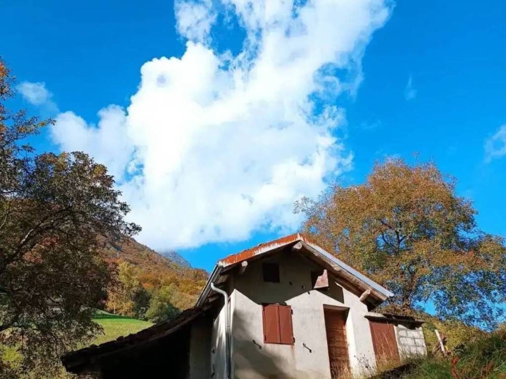 casa indipendente in vendita a Pasturo