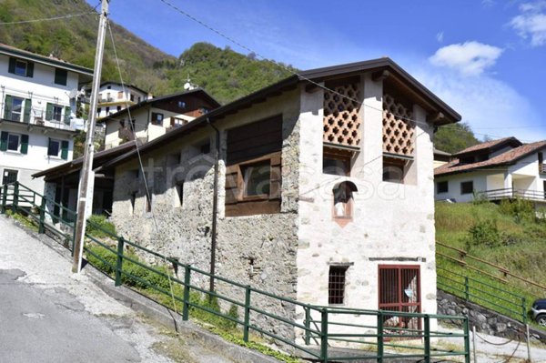 casa indipendente in vendita a Pasturo
