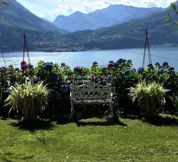 casa indipendente in vendita a Perledo