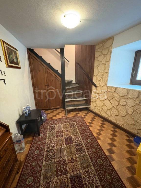 casa indipendente in vendita a Perledo