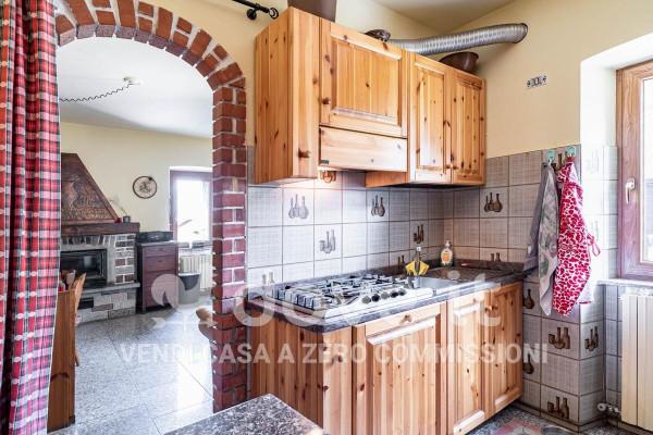 appartamento in vendita a Perledo in zona Gittana