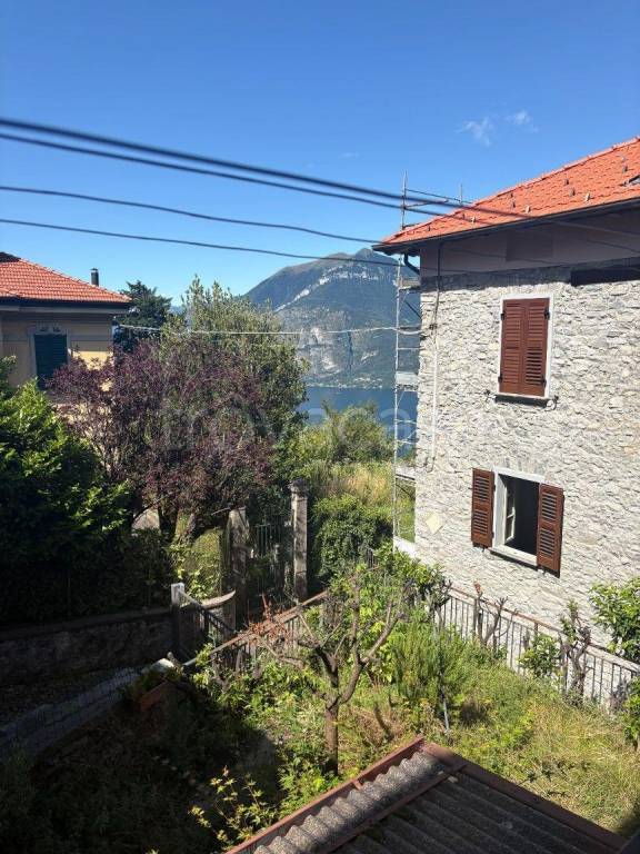 appartamento in vendita a Perledo