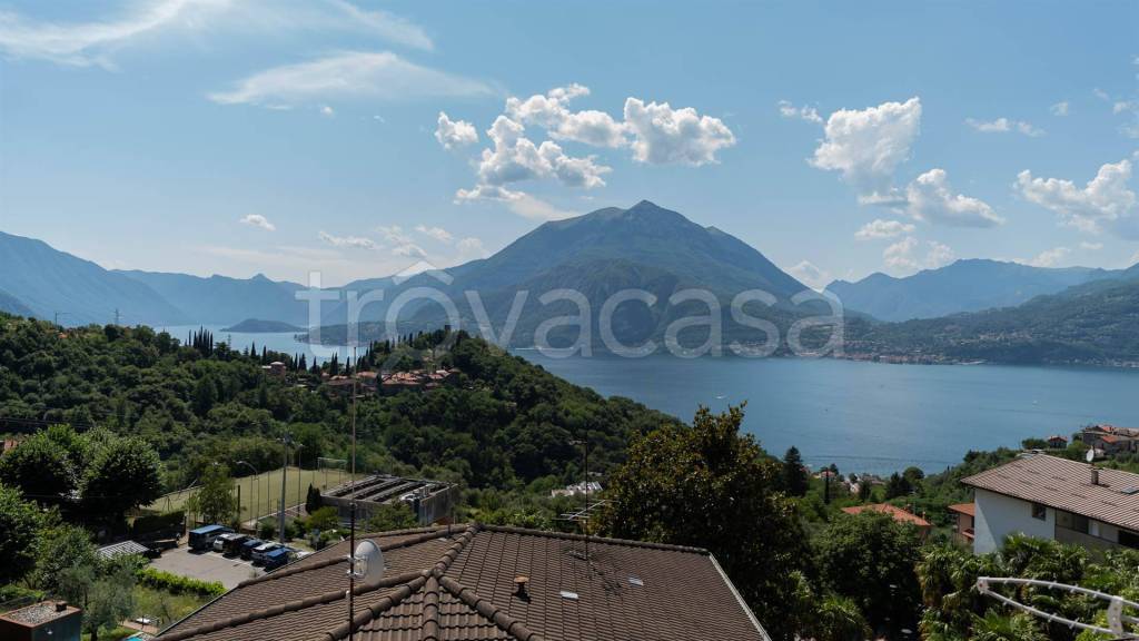 casa indipendente in vendita a Perledo