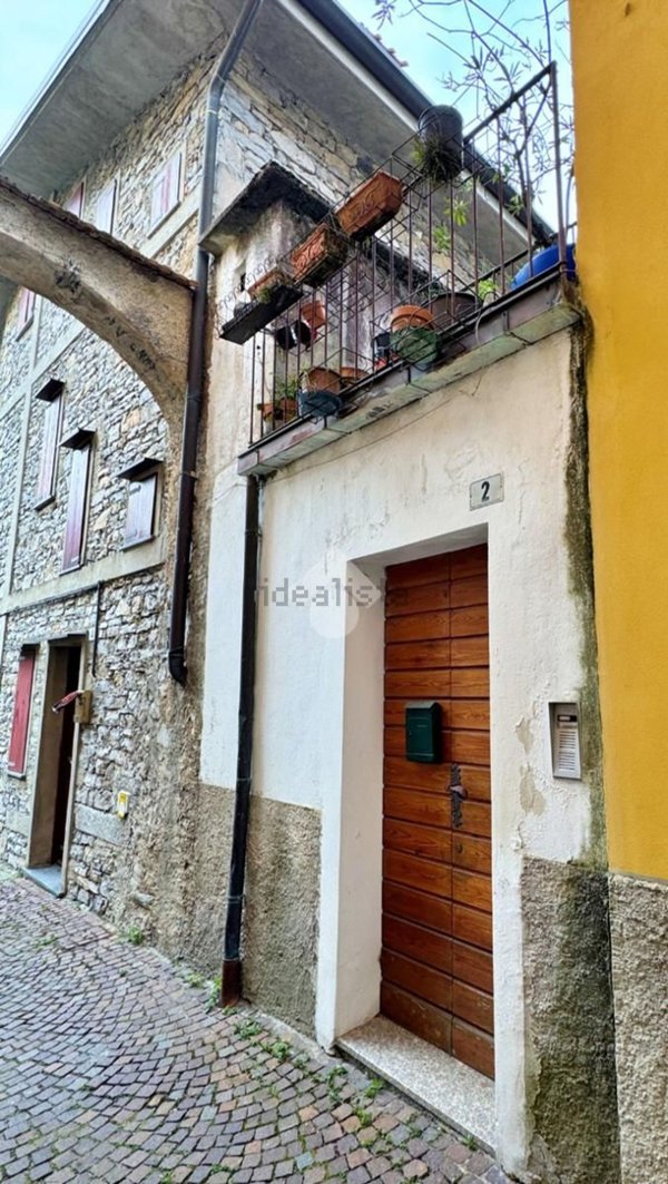 appartamento in vendita a Perledo