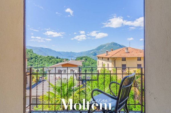 casa indipendente in vendita a Perledo in zona Vezio