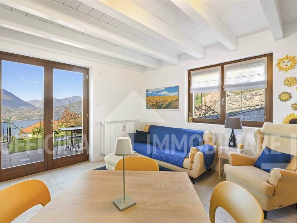 casa indipendente in vendita a Perledo