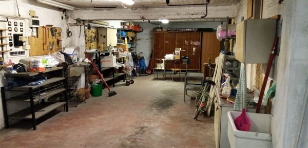 locale di sgombero in vendita a Perledo in zona Bolognina