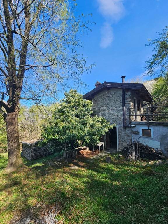 appartamento in vendita a Perledo