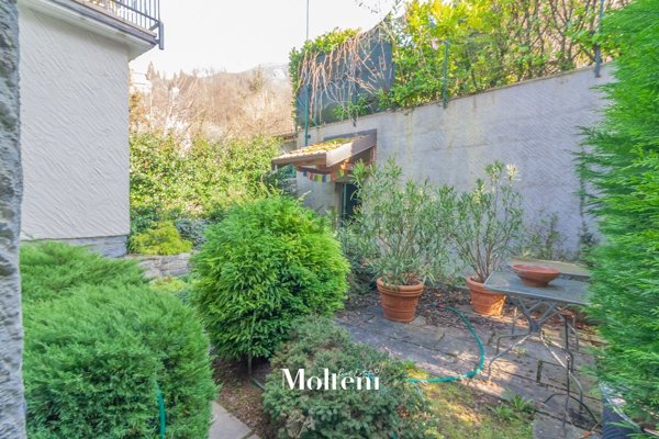 casa indipendente in vendita a Perledo in zona Gittana