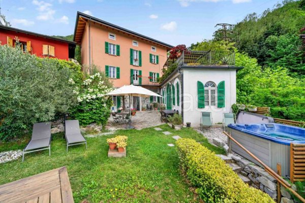 casa indipendente in vendita a Perledo in zona Regoledo