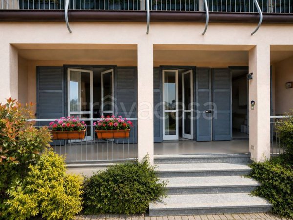 appartamento in vendita a Perledo in zona Vezio