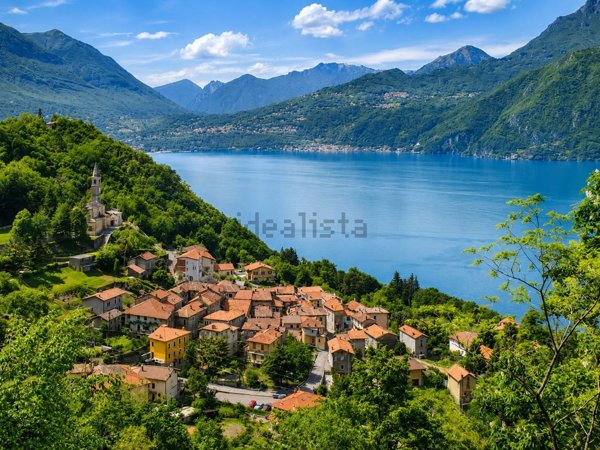 casa indipendente in vendita a Perledo in zona Gittana
