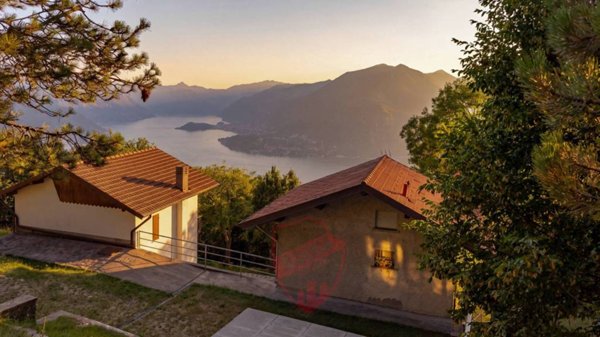 casa indipendente in vendita a Perledo