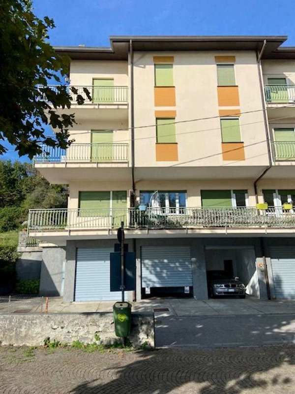 appartamento in vendita a Perledo in zona Bolognina