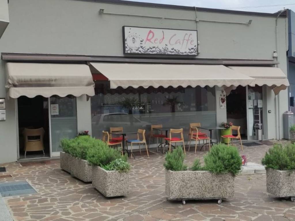 negozio in vendita a Pescate
