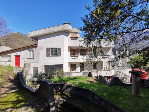 casa indipendente in vendita a Pescate