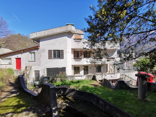 casa indipendente in vendita a Pescate