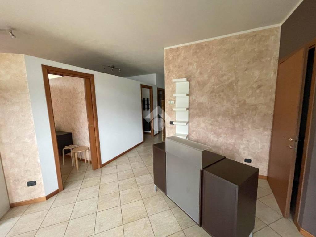 negozio in vendita a Pescate