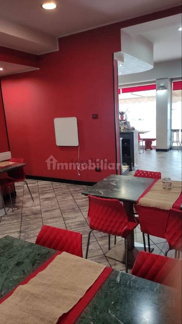 negozio in vendita a Pescate