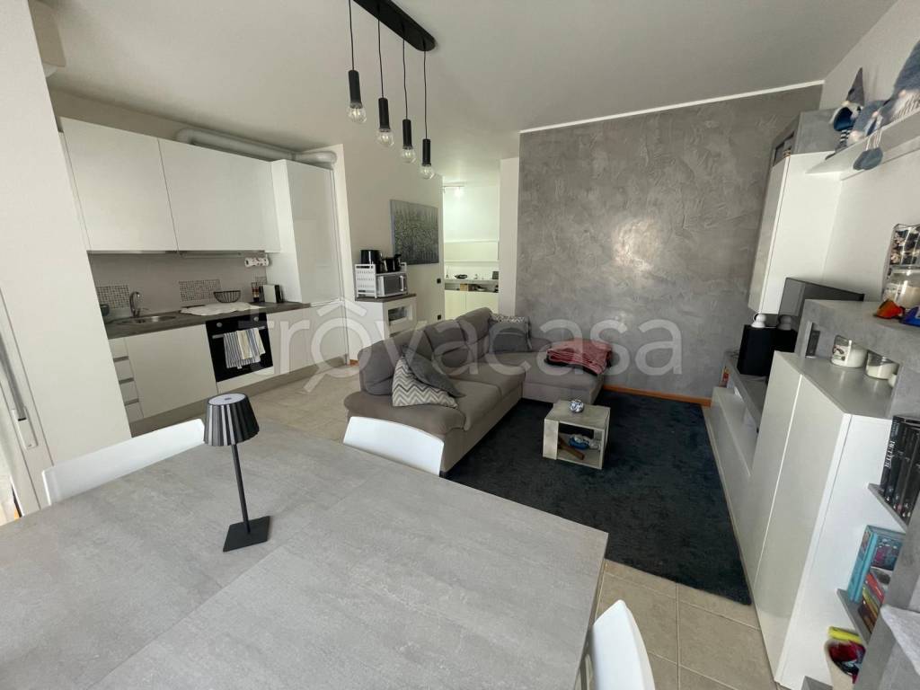 appartamento in vendita a Pescate