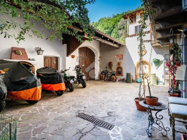 casa indipendente in vendita a Pescate