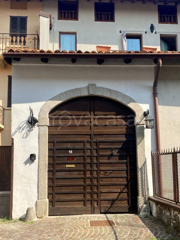 casa indipendente in vendita a Pescate