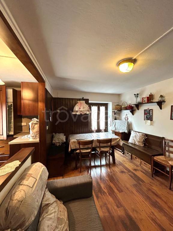 casa indipendente in vendita a Premana