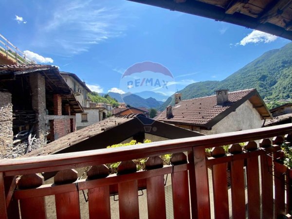 appartamento in vendita a Primaluna in zona Cortabbio