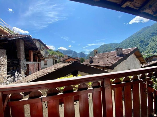 appartamento in vendita a Primaluna in zona Cortabbio