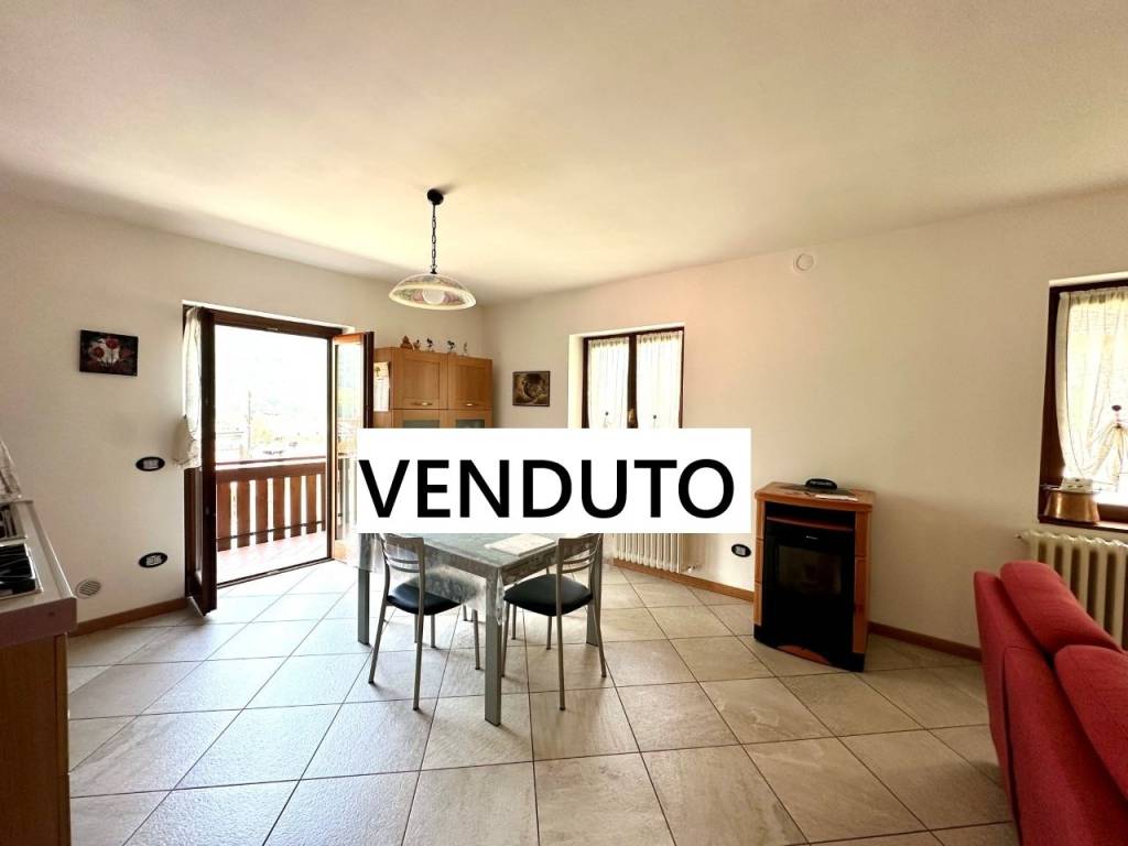 appartamento in vendita a Primaluna in zona Cortabbio