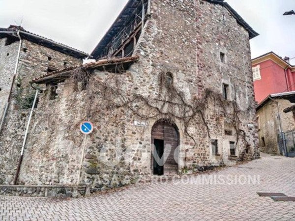 casa indipendente in vendita a Primaluna