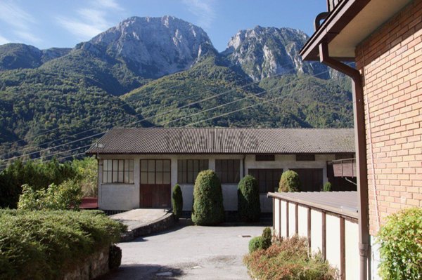 locale di sgombero in vendita a Primaluna